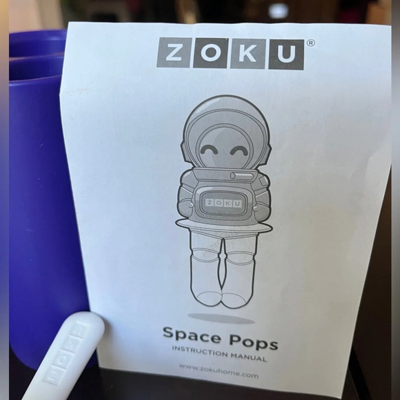 Zoey Space Pops Ice Pop Molds 5 Unique Rocket Molds 1 Astronaut Mold Sticks Base - Picture 7 of 10